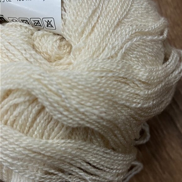 Whisper Lace Wool/ Silk Natural Fiber Ivory Yarn - Picture 6 of 6